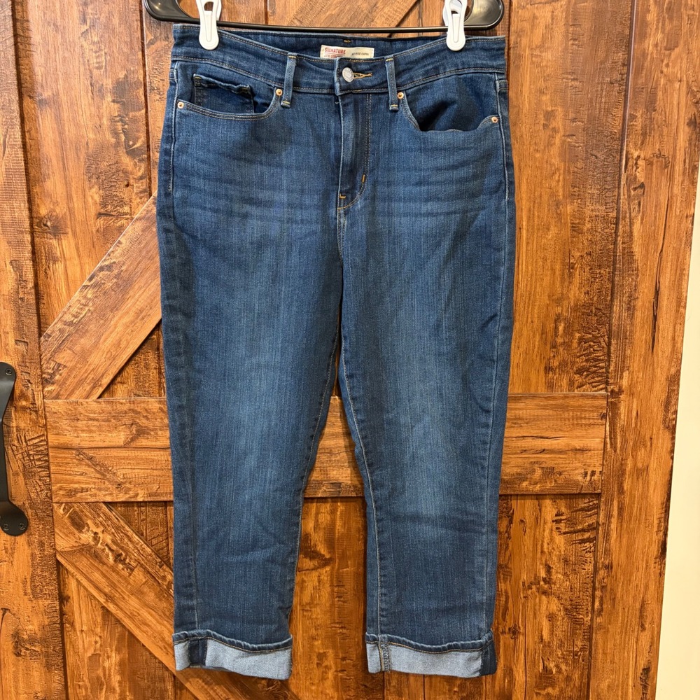 Levi Strauss Signature Mid Rise Capri Jeans Dark Wash‎ Cuffed Women Size 6